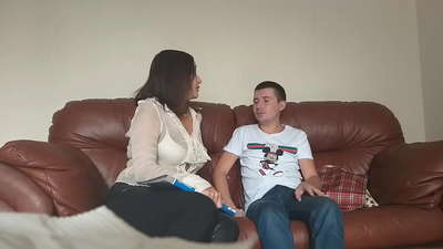 Maulawon nga estudyante gibiaybiay nga walay katagbawan nga magtutudlo (Milf Alina Tumanova)