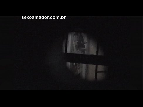 ❤️ Si Blondie sekretong nakuhaan og video sa usa ka voyeur sa kasilinganan nga gitago sa luyo sa mga haw-ang nga tisa ❤️ Sex video sa amon ❌❤
